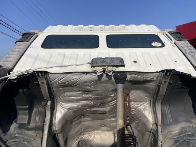 日野：テラヴィ：ハイルーフ：トレーラーヘッド：V8：ツインターボ：エアサス