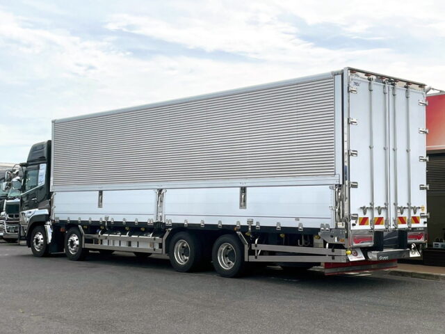 H30 UDクオン　アルミウィング　リア門口ステンレス　アルミホイール