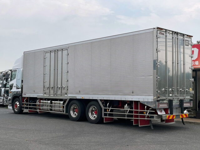 R1　プロフィア　冷凍バン　横扉　7MT　ステンレス多数