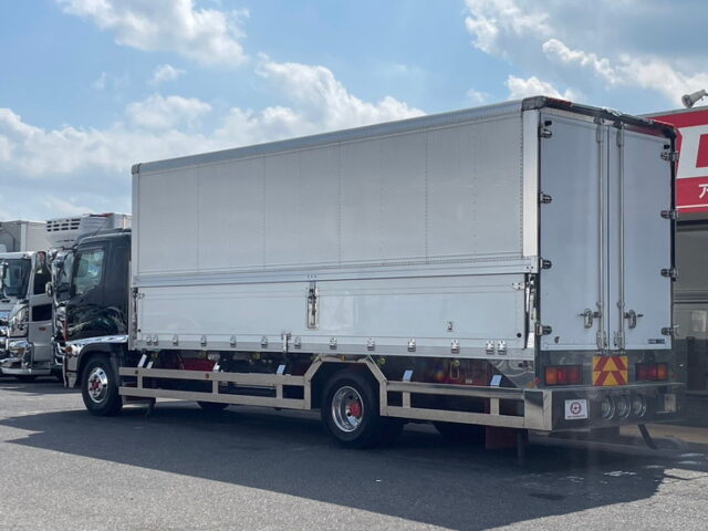 日野　レンジャープロ　冷凍ウィング　ステンレスサイドバンパー　メッキパーツ多数