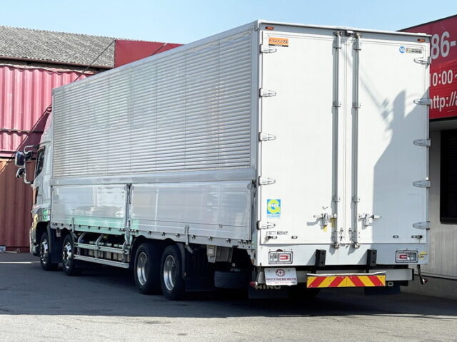 日野　17プロフィア　ハイルーフ　ウィング　7速MT　380馬力　81万km時ディーラーにてエンジン交換