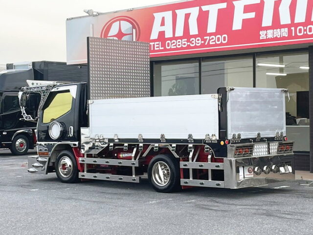 三菱ふそう　キャンター　平造りボディー　架装多数　電飾多数