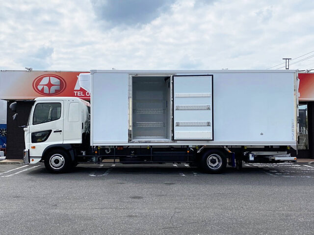 【825】R3　17レンジャー　6200ワイド　冷凍バン　エアサス　ゲート付　低温設定