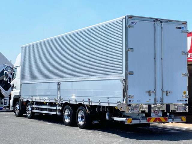 【875】R3　登録済未使用車　17プロフィア　ハイルーフ　ウィング　寒冷地仕様　格納ゲート付