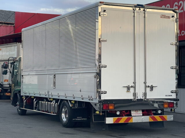 いすゞ：フォワード：ウィング：6200ワイド：エアサス：架装多数：木床：240馬力