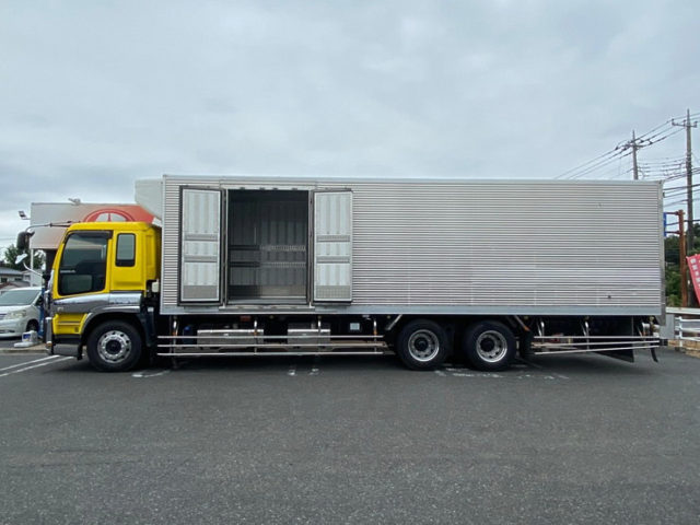 【692】H23　ギガ　冷凍バン　ジョロ4キーストン　サブエンジン