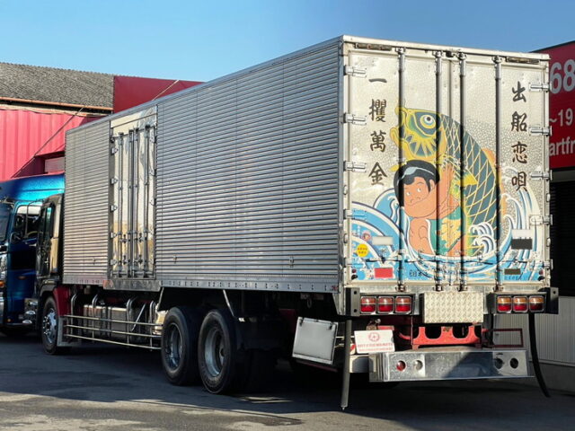 【1392】H12　テラヴィ　冷凍バン　V8　ダブルマフラー　7速　ステンレス多数