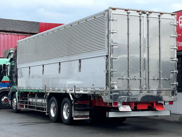 日野　17プロフィア　ハイルーフ　ウィング　造りボデー　1M10アオリ　内装生地張り