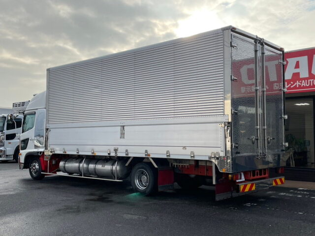 日野　レンジャープロ　ハイルーフ　240馬力　アルミウィング　　寝台メッキ　ステンレス多数　