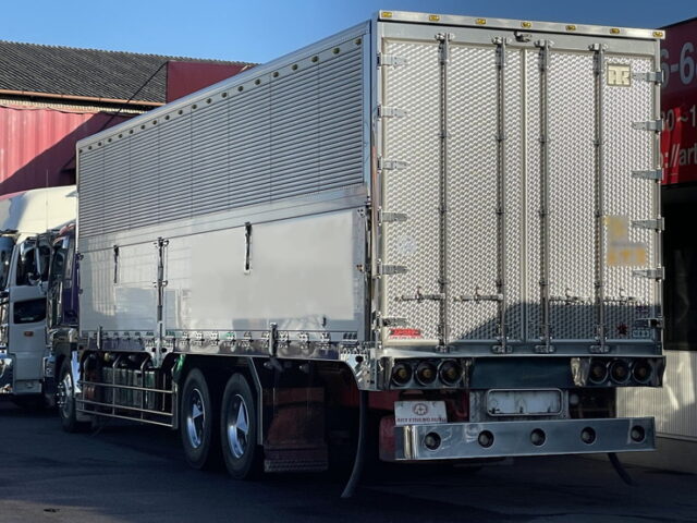 いすゞ：ギガ：冷凍ウィング：造りボディ：ステンレス多数：エアサス：1M10アオリ