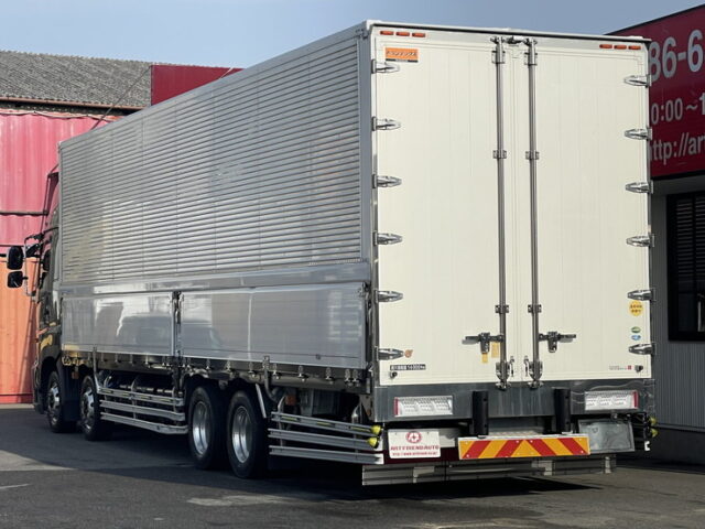 日野：17プロフィア：ハイルーフ：ウィング：メッキ多数：アルミホイール