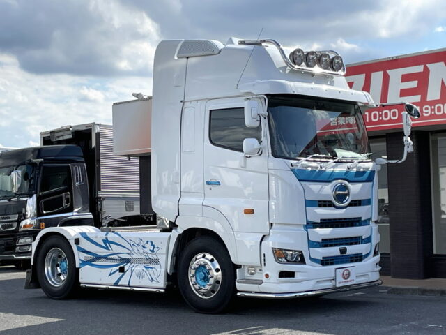 日野：プロフィア：トレーラーヘッド：ハイルーフ：ルーフバー：パイプバンパー：アルミホイール