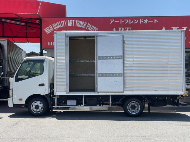 日野：デュトロ：アルミバン：ワイドロング：木床：横扉：150馬力：AT車