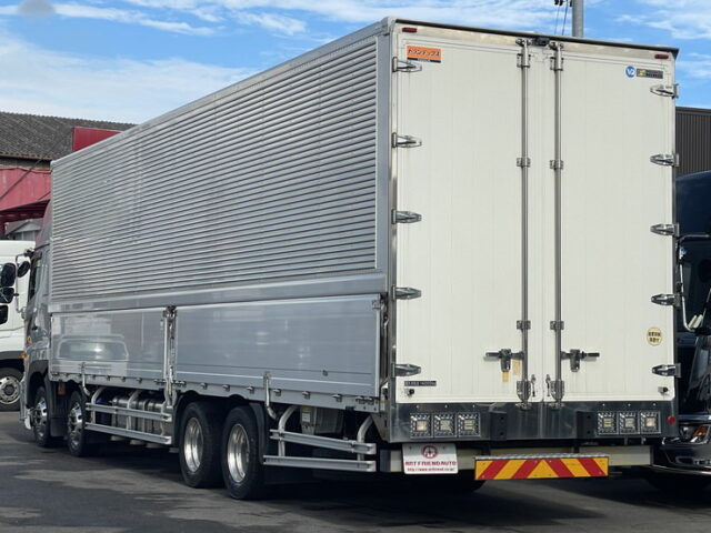 日野：17プロフィア：ハイルーフ：メッキ多数：アルミホイール：リア門口ステンレス