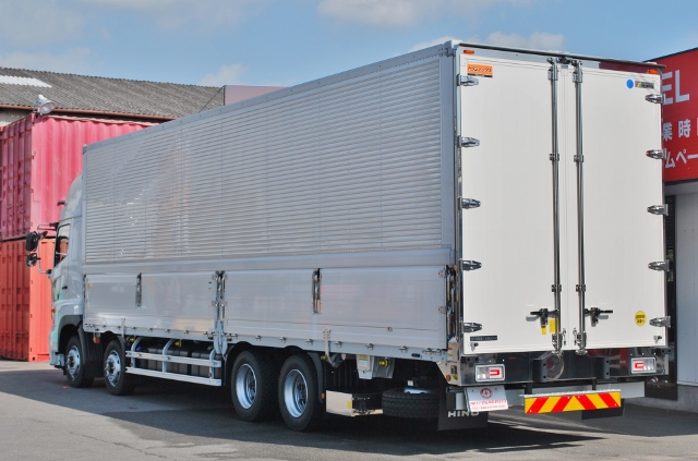 【392】日野プロフィア　未使用車　低床　アルミウイング　ハイルーフ　リアエアサス