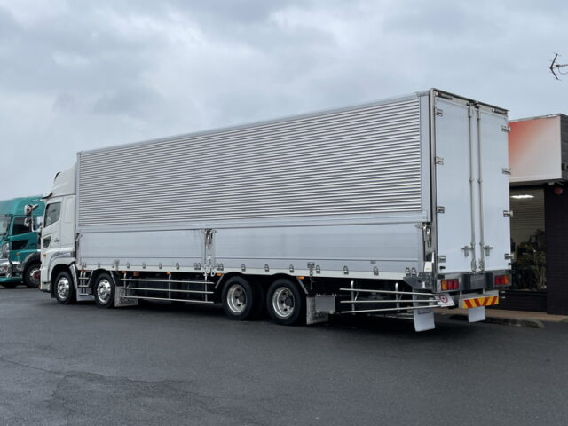 日野：17プロフィア：アルミウィング：ハイルーフ：7MT：リア門口ステンレス：アルミホイール：フロントバイザー ステンレス多数