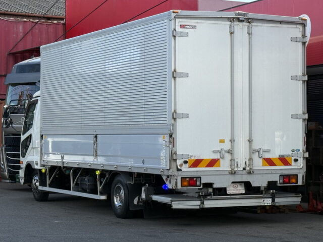 ファイター:ウィング:6200ワイド:後輪エアサス:格納ゲート:240馬力