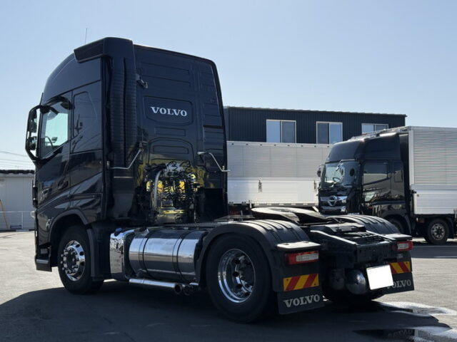 【委託販売】VOLVO:トレーラーヘッド:シングル:アルミホイール:架装多数