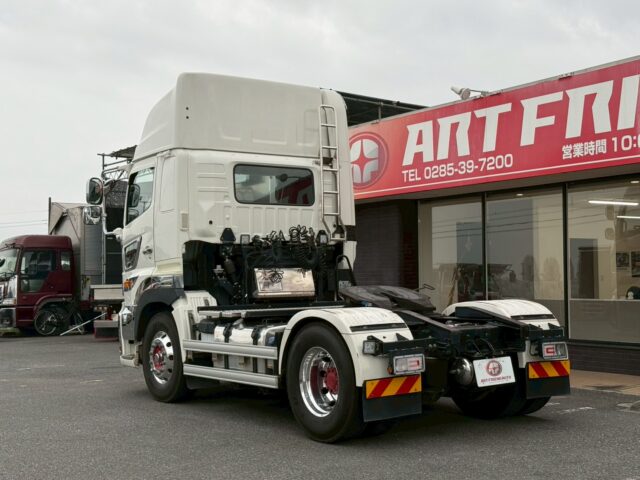 日野:17プロフィア:ハイルーフ:トレーラーヘッド:第5輪荷重11.500㎏:車検7月迄