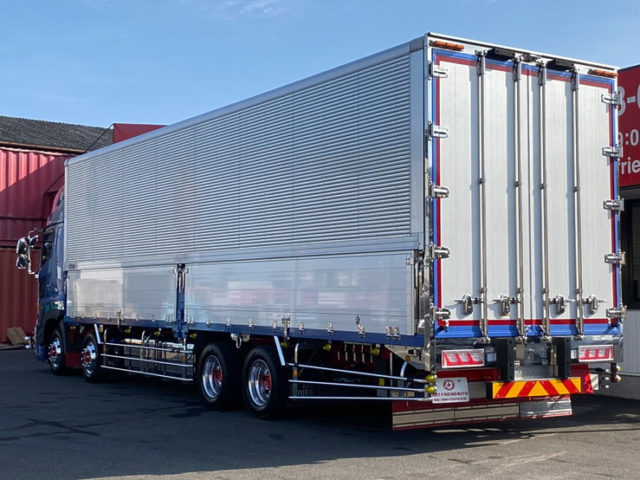 【751】日野　17プロフィア　ウィング　ステンレス多数　未使用