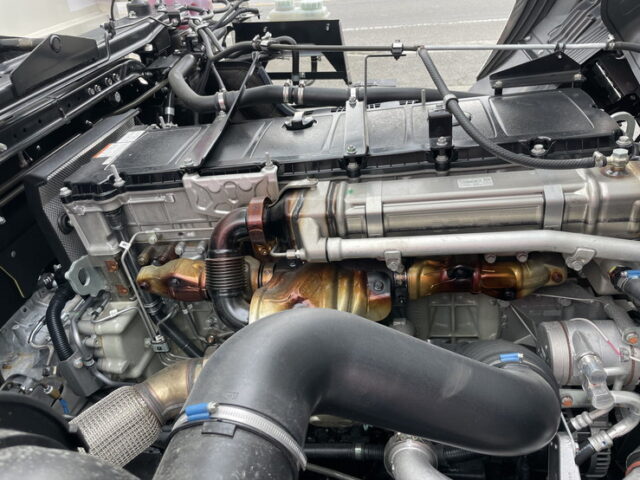 17スーパーグレート　ダンプ　5100×2200　未使用　新品ステンレス架装　7速MT　新明和ボデー