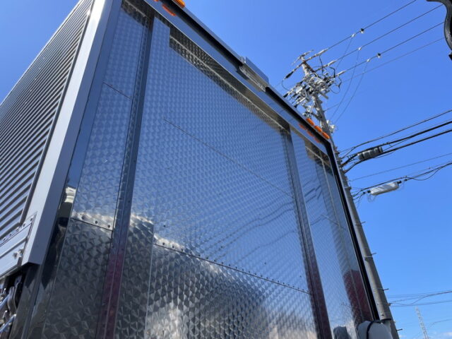 17スーパーグレート　ハイルーフ　冷凍ウィング　未登録未使用　造りボディ　格納ゲート付