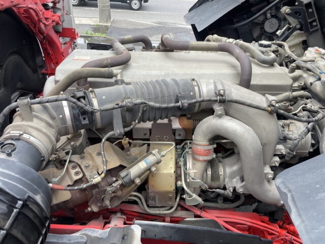 日野：17プロフィア：ハイルーフ：ウィング：メッキ多数：リア門口ステンレス：E13C