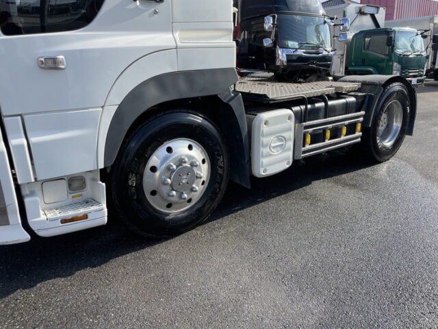 日野：プロフィア：ハイルーフ：トレーラーヘッド：メッキ多数：アルミホイール