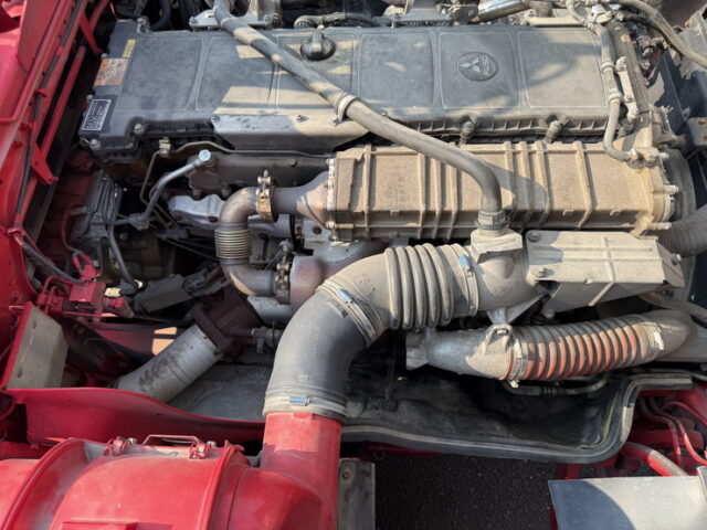 スーパーグレート：ハイルーフ：トレーラーヘッド：メッキ多数：アルミホイール：7速MT