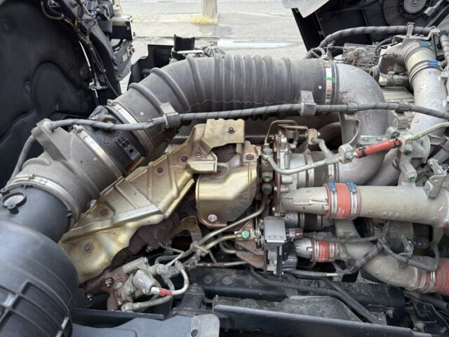 日野：17プロフィア：ハイルーフ：ウィング：アルミホイール：リア門口ステンレス