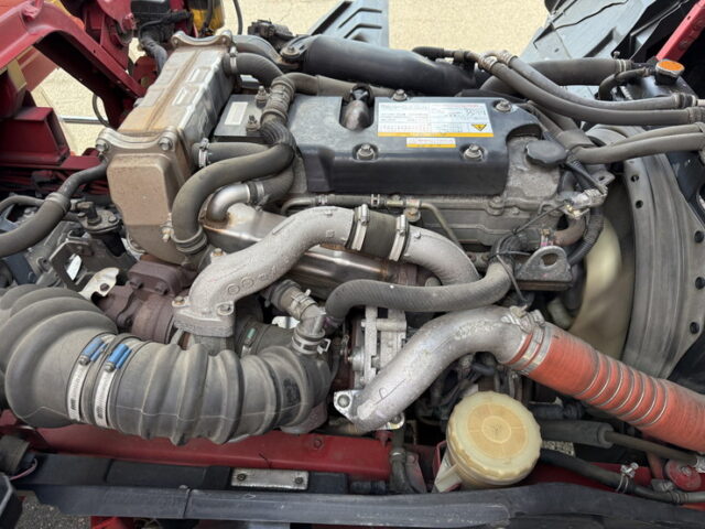 いすゞ：フォワード：6200ワイド：ウィング：木床：アルミホイール：240馬力：エアサス