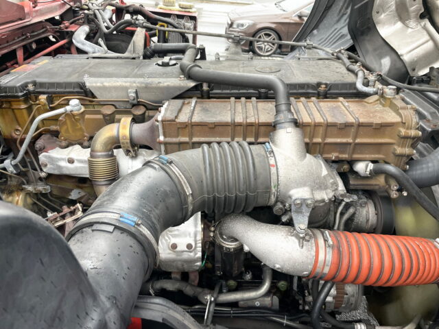 スーパーグレート　ハイルーフ　冷凍バン　サブエンジン　ジョロ4キーストン　7速