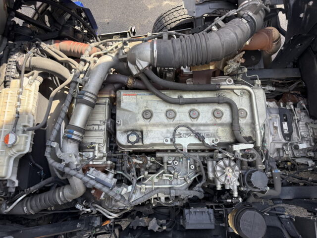 日野：17プロフィア：ハイルーフ：ウィング：メッキ多数：ステンレス多数：プロシフト