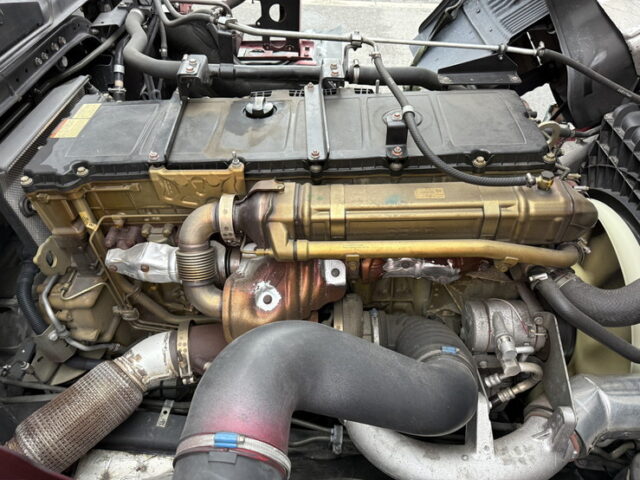 17スーパーグレート：ハイルーフ：ウィング：プレミアムラインエグゼクティブ：寝台メッキ