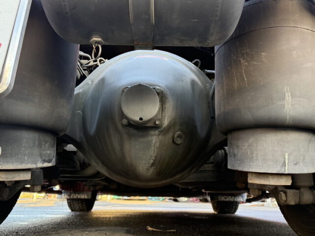 スカニア：R450：トレーラーヘッド：総輪エアサス：第5輪荷重11.300㎏：直6