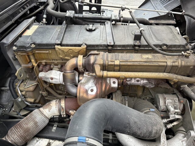 17スーパーグレート：ハイルーフ：メッキ多数：アルミホイール：リア門口ステンレス