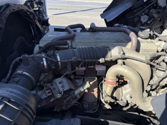 日野：17プロフィア：ハイルーフ：ウィング：メッキ多数：アルミホイール：プロシフト