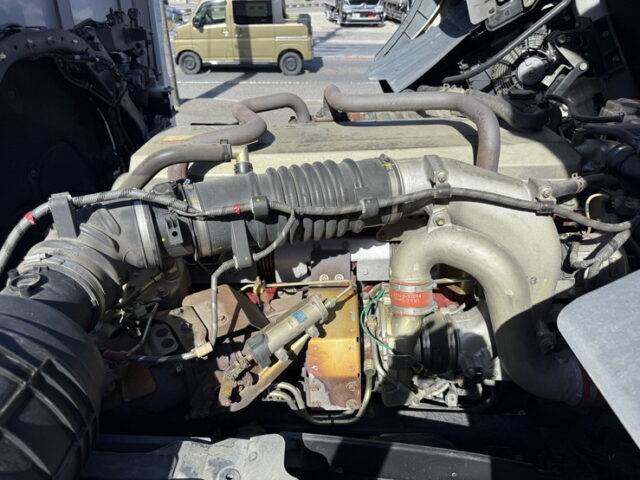 日野：17プロフィア：ハイルーフ：ウィング：リア門口ステンレス