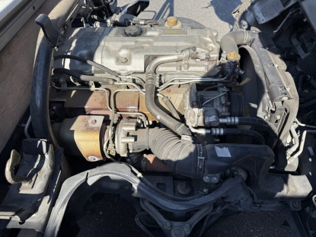 キャンター：平ボデー：標準幅：10尺長：カスタム：オートマ：煤焼き有：150馬力