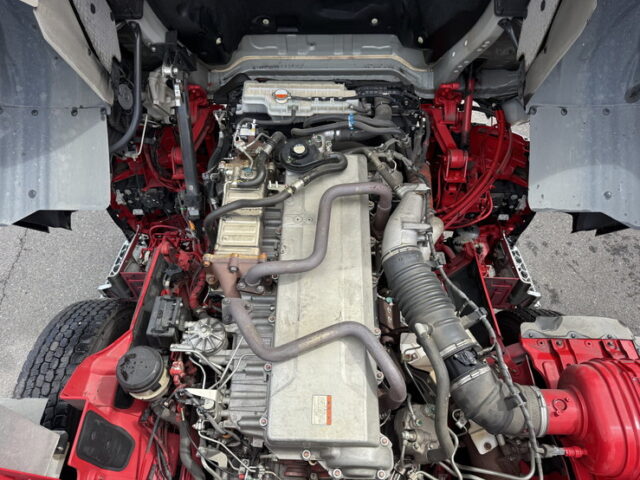 日野:17プロフィア:ハイルーフ:トレーラーヘッド:架装多数:アルミホイール