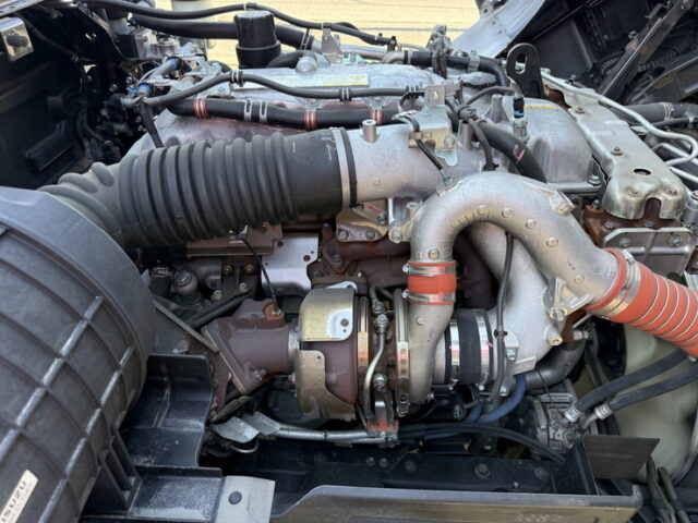 いすゞ：ギガ：ハイルーフ：ウィング：アルミホイール：リア門口ステンレス：低走行