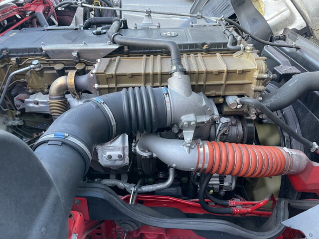 スーパーグレート　ハイルーフ　トレーラーヘッド　架装多数　ブタ鼻　7速MT