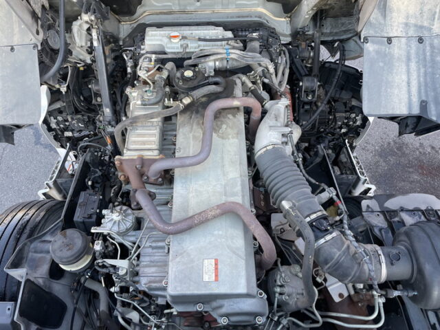 日野　17プロフィア　ハイルーフ　トレーラーヘッド　E13Cエンジン　450馬力