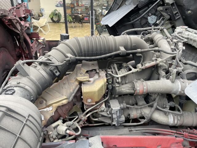 日野：17プロフィア：冷凍ウィング：7MT：リア門口ステンレス：サイドバンパーステンレス：ステンレス架装多数：メッキパーツ多数