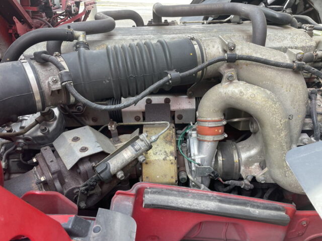 日野：プロフィア：ハイルーフ：ウィング：メッキ多数：ステンレス多数　