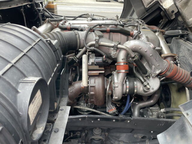 いすゞ　ギガ　ハイルーフ　冷凍バン　サブエンジン　両側観音扉　ステンレス多数