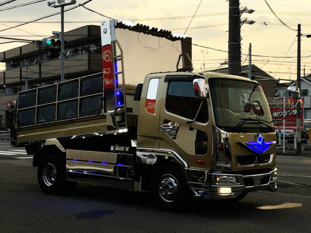 ふそう　ファイター　ダンプ　架装多数　メッキホイール　6発ターボ　240馬力