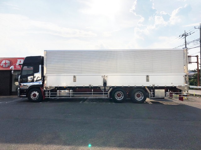 【469】UDトラックス　クオン　ウィング　10輪　ステンレス多数