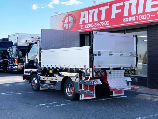 【590】いすゞ　エルフ　平ボディ　背抜き　マニ割り