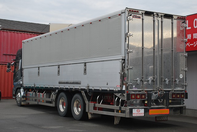 【314】ニッサンディーゼルクオン　中低床　アルミウイング　ハイルーフ　リヤエアサス